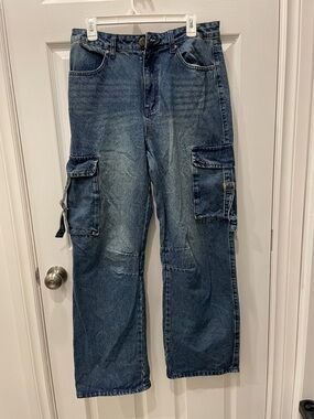 Flying Angel Cargo Jeans in Medium Wash by GOGO